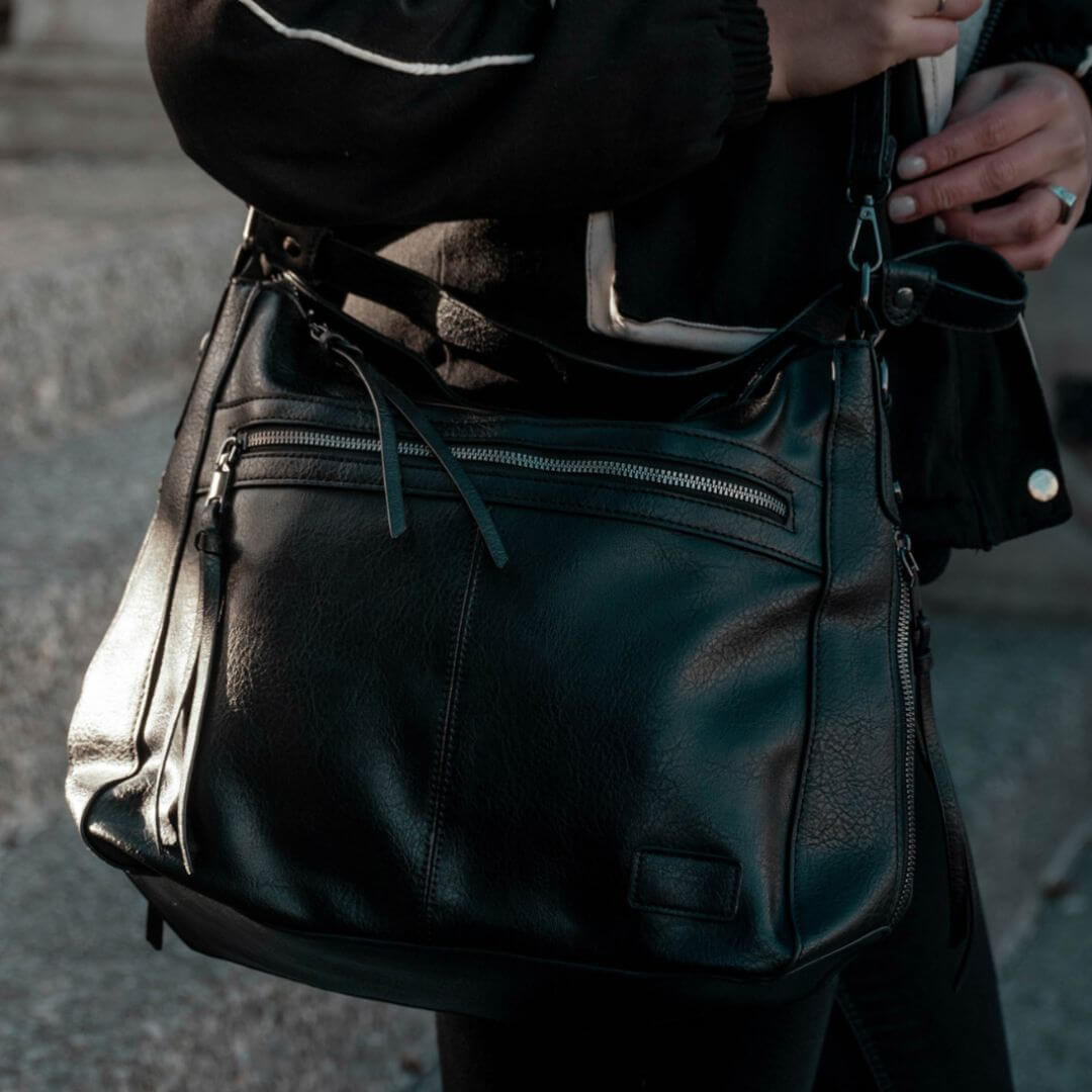 Annikas Elegante Reißverschluss-Tasche | Schultertasche
