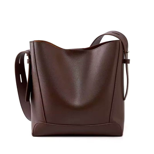 Elsas Raffinierter Schulter-Charme | Schultertasche