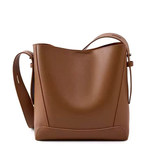 Elsas Raffinierter Schulter-Charme | Schultertasche